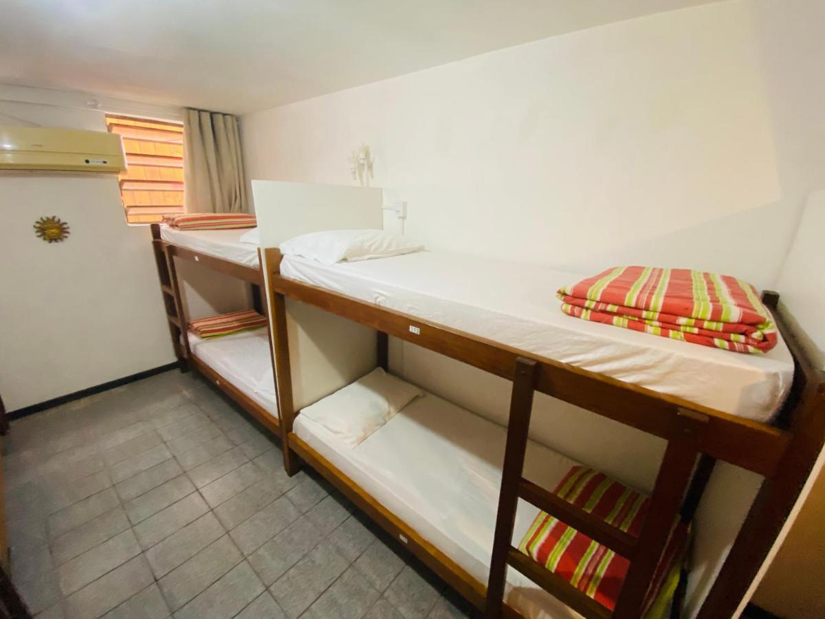 Quatro Ilhas Beach Hostel 邦比尼亚斯 外观 照片