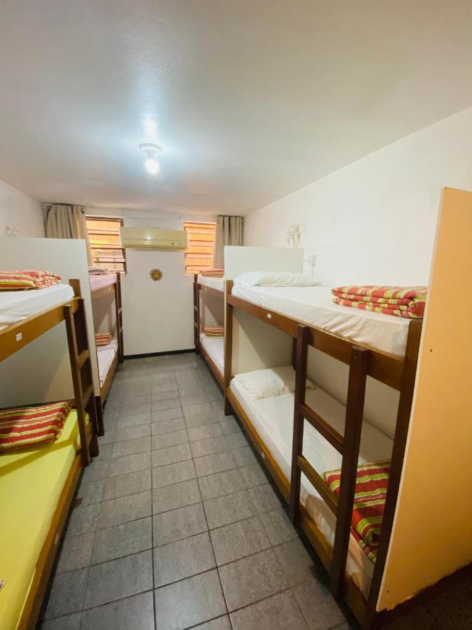 Quatro Ilhas Beach Hostel 邦比尼亚斯 外观 照片