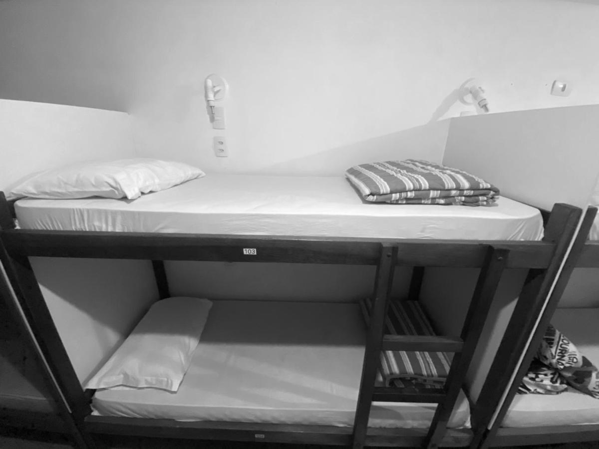 Quatro Ilhas Beach Hostel 邦比尼亚斯 外观 照片