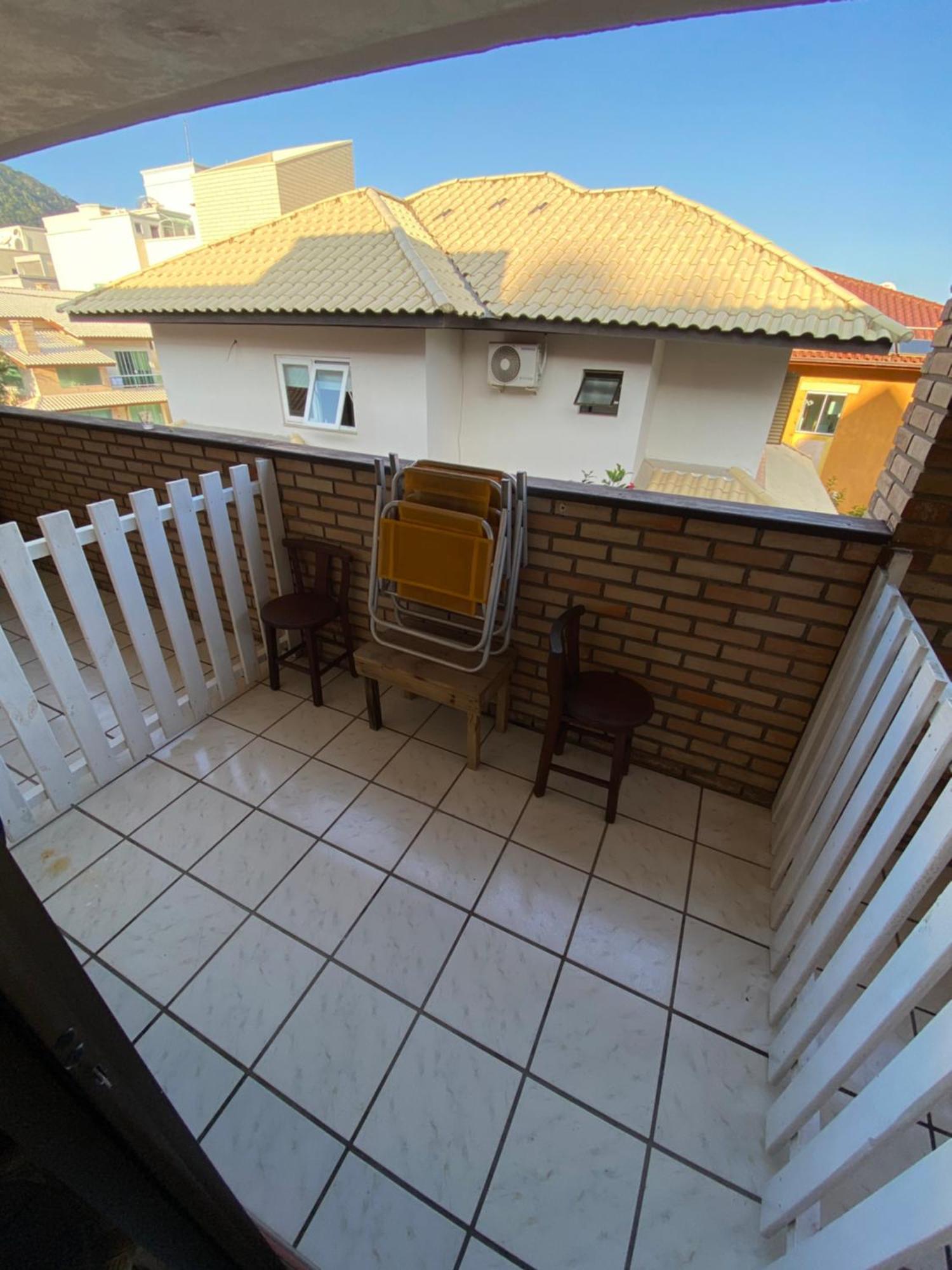 Quatro Ilhas Beach Hostel 邦比尼亚斯 外观 照片