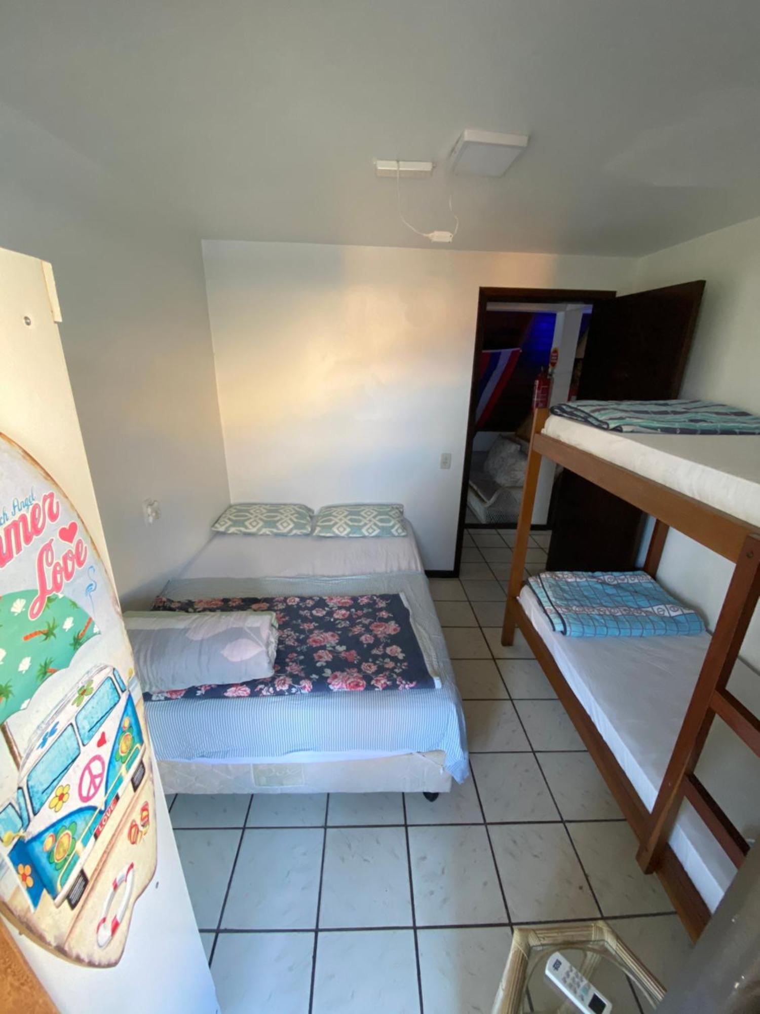 Quatro Ilhas Beach Hostel 邦比尼亚斯 外观 照片