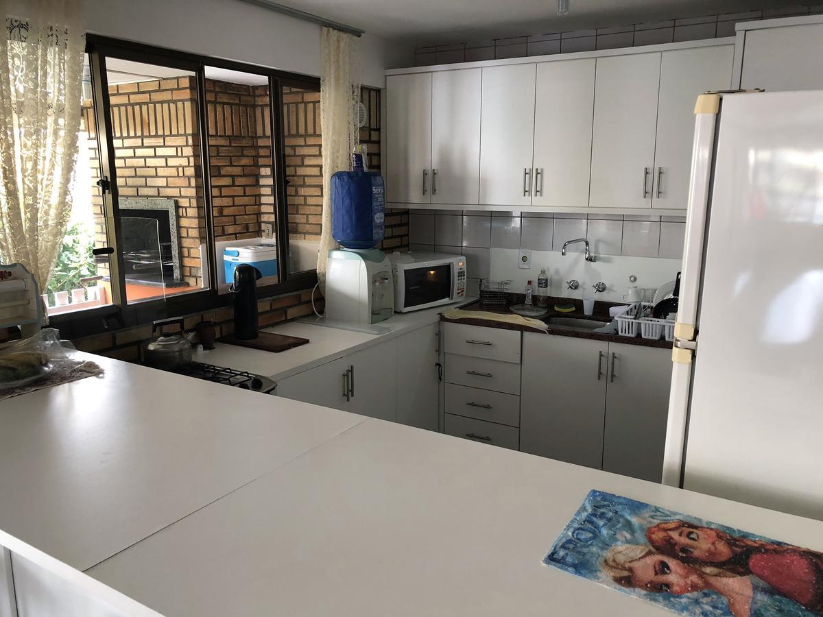 Quatro Ilhas Beach Hostel 邦比尼亚斯 外观 照片