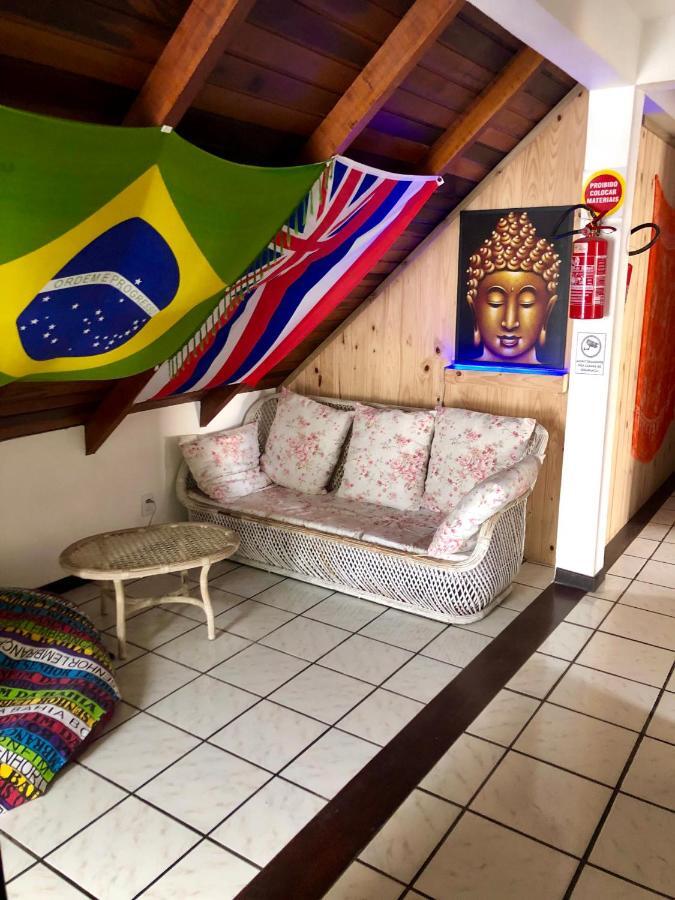 Quatro Ilhas Beach Hostel 邦比尼亚斯 外观 照片