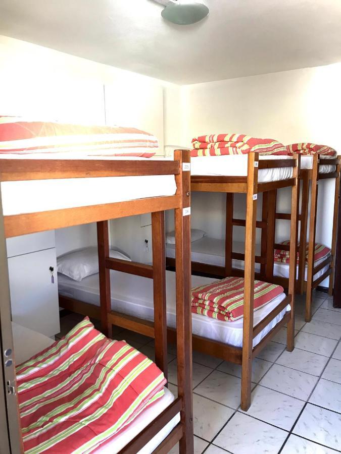 Quatro Ilhas Beach Hostel 邦比尼亚斯 外观 照片
