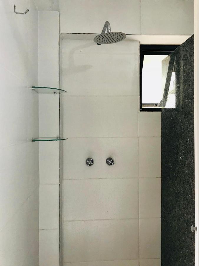 Quatro Ilhas Beach Hostel 邦比尼亚斯 外观 照片