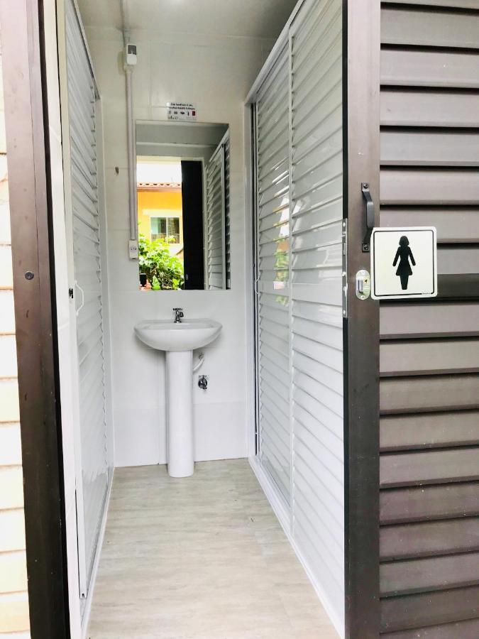 Quatro Ilhas Beach Hostel 邦比尼亚斯 外观 照片
