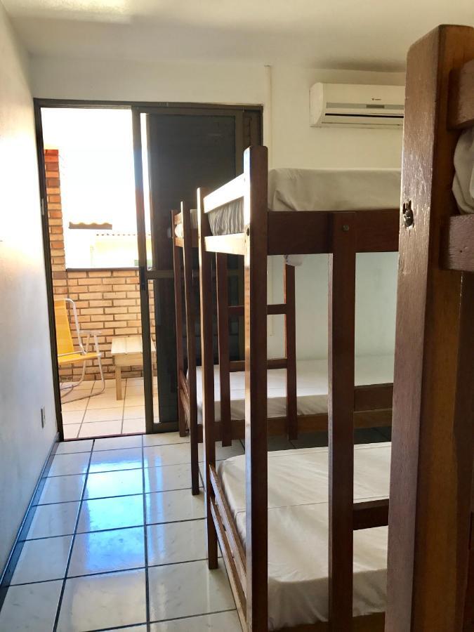 Quatro Ilhas Beach Hostel 邦比尼亚斯 外观 照片